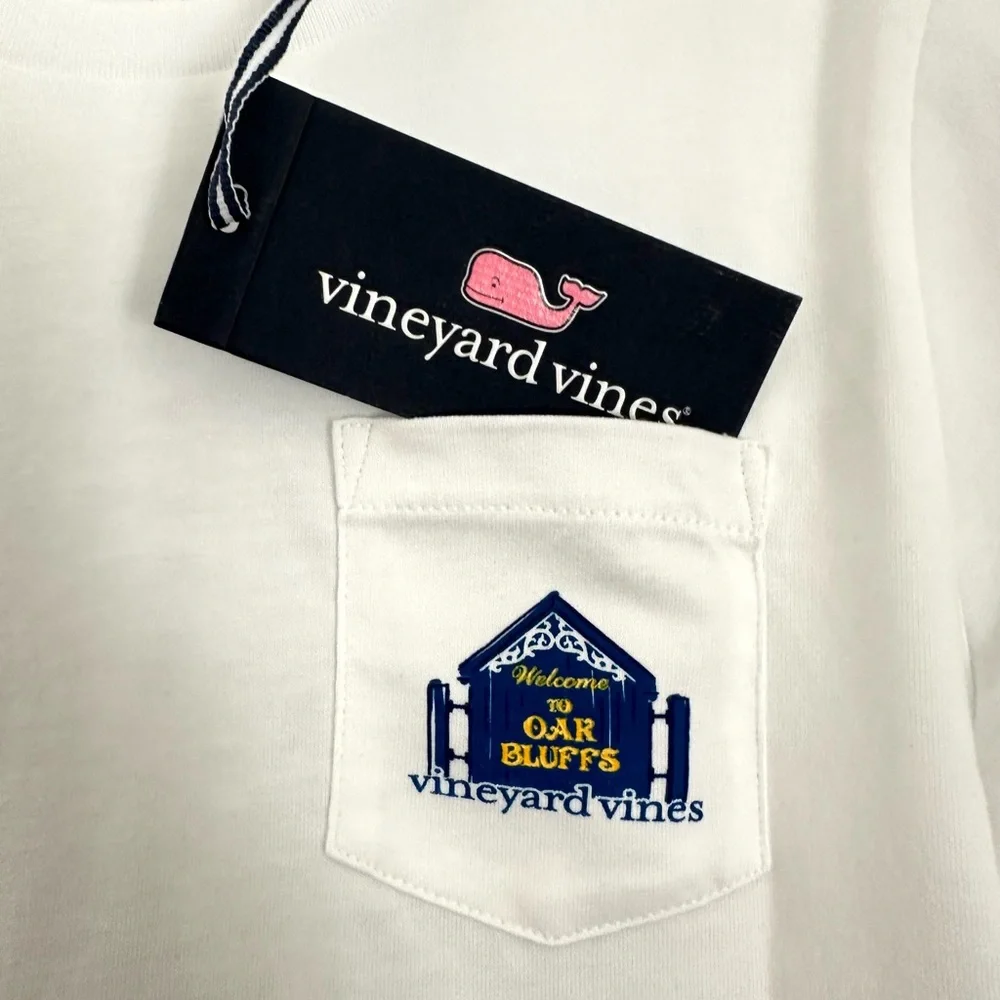 NWT Vineyard Vines White Tee Oak Bluffs MA